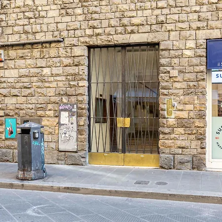 Apartment Guesthost - Ponte Vecchio Roomy Florence