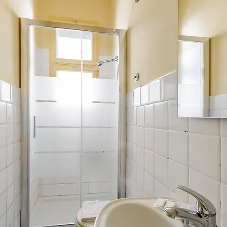 Guesthost - Ponte Vecchio Roomy Apartment *