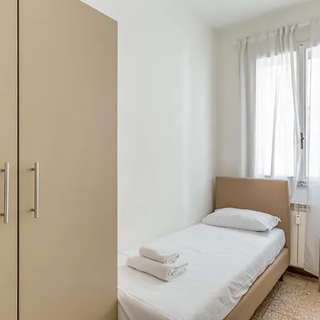 Apartment Guesthost - Ponte Vecchio Roomy *