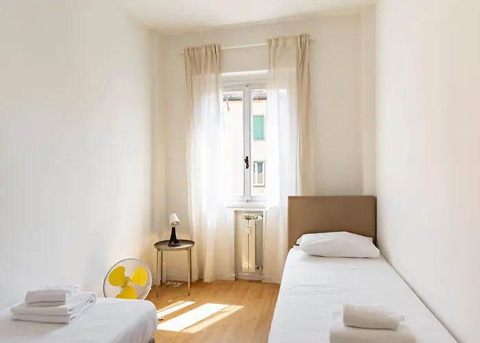 Guesthost - Ponte Vecchio Roomy Apartment *
