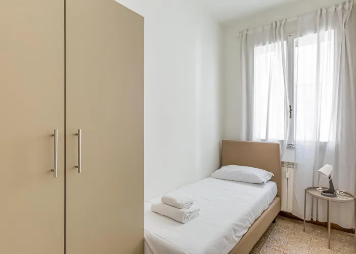 Apartment Guesthost - Ponte Vecchio Roomy *